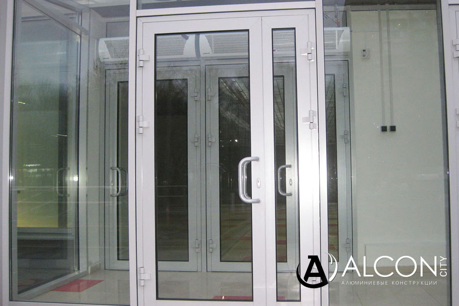 Двери алюминиевые со стеклом в Стерлитамаке